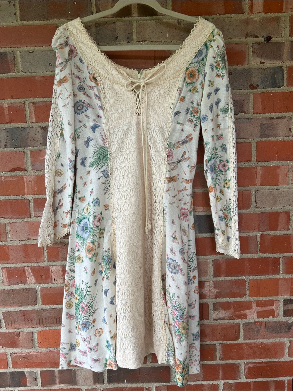 Cream Floral Lace-Up Long Sleeve Women's Dress